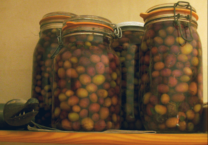 olives-en-pots.png